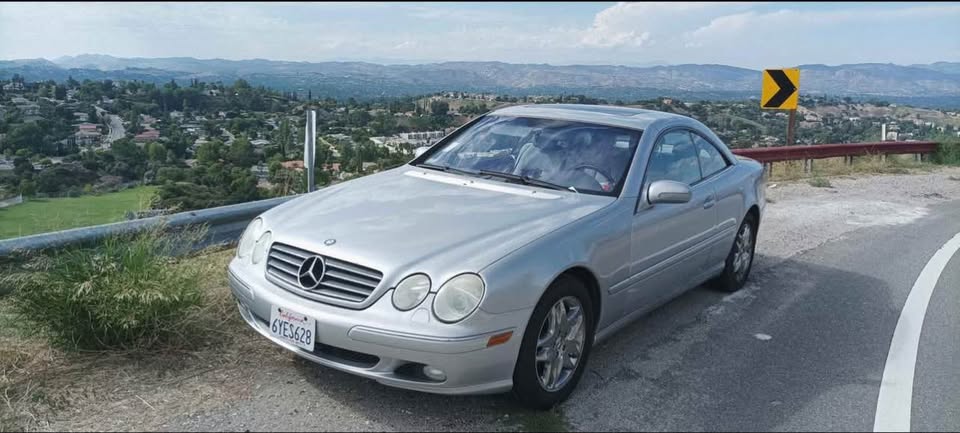 Silver 2000 Mercedes-Benz CL500 automatic coupe For Sale