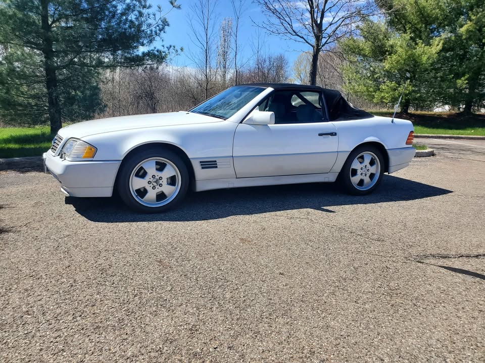 White 1994 Mercedes-Benz SL 320 automatic roadster For Sale