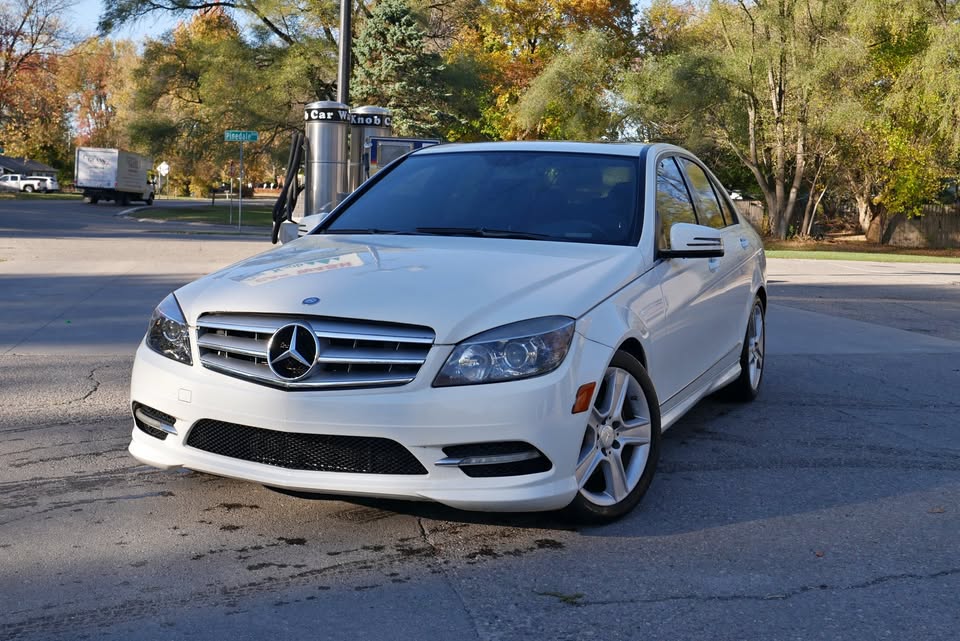 White 2011 Mercedes-Benz C300 automatic sedan For Sale