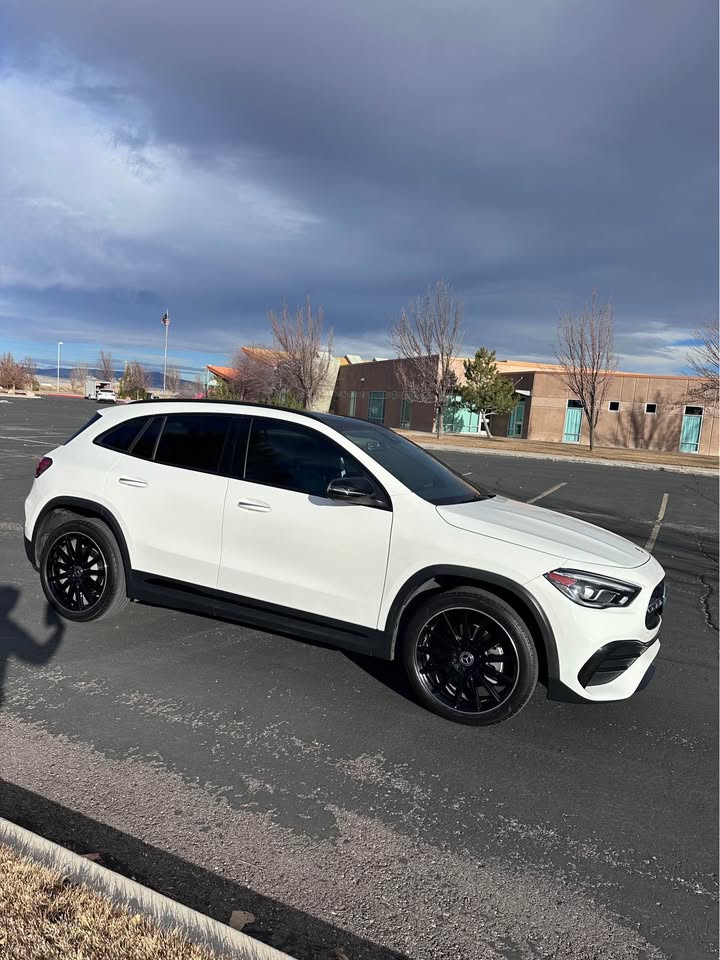 White 2022 Mercedes-Benz GLA 250 4matic automatic SUV For Sale