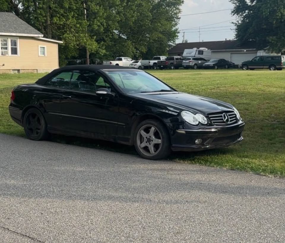 Black 2004 Mercedes-Benz CLK 500 automatic convertible For Sale