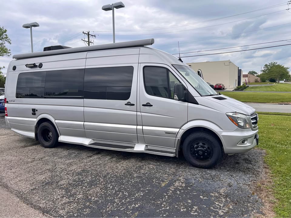 Silver 2018 Mercedes-Benz Sprinter 3500 automatic van For Sale