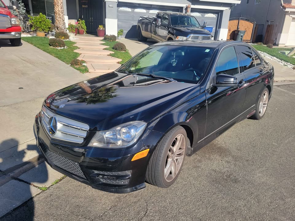 Black 2012 Mercedes-Benz C300 4Matic automatic sedan For Sale
