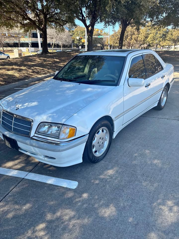 White 1998 Mercedes-Benz C230 automatic sedan For Sale
