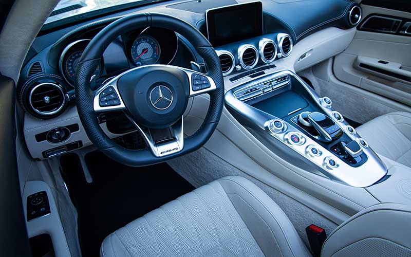 Mercedes-Benz Manual vs Automatic: Which Transmission Is Right for You?