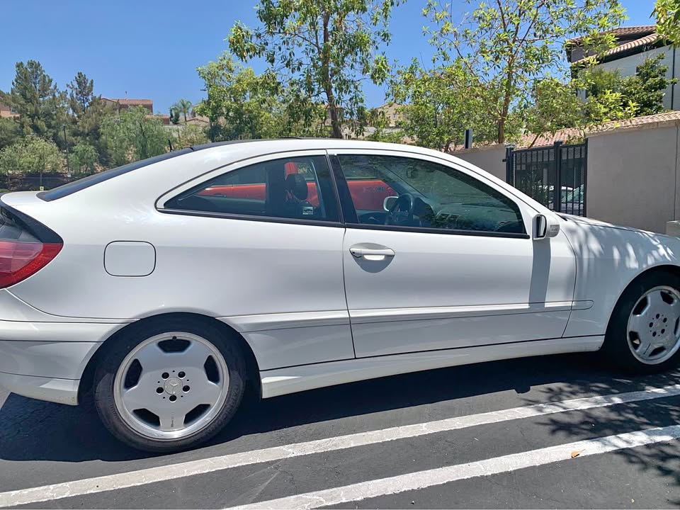 White 2002 Mercedes-Benz C230 automatic coupe For Sale