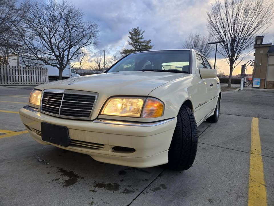 Beige 1998 Mercedes-Benz C230 automatic sedan For Sale