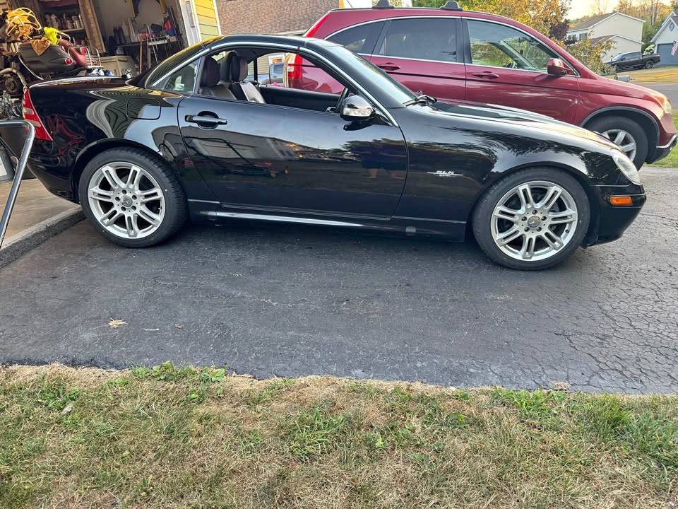 Black 2004 Mercedes-Benz SLK 230 kompressor special edition coupe For Sale