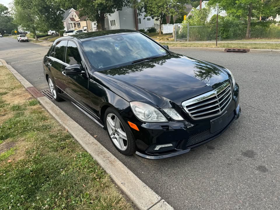 Black 2010 Mercedes-Benz E550 4Matic automatic sedan For Sale
