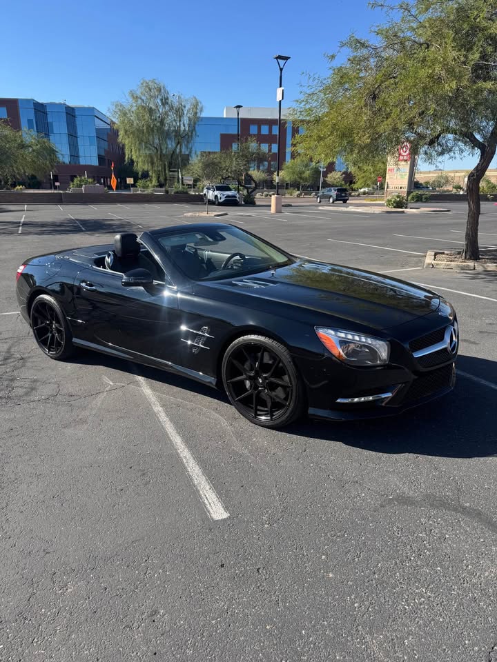 Black 2014 Mercedes-Benz SL 550 roadster automatic For Sale